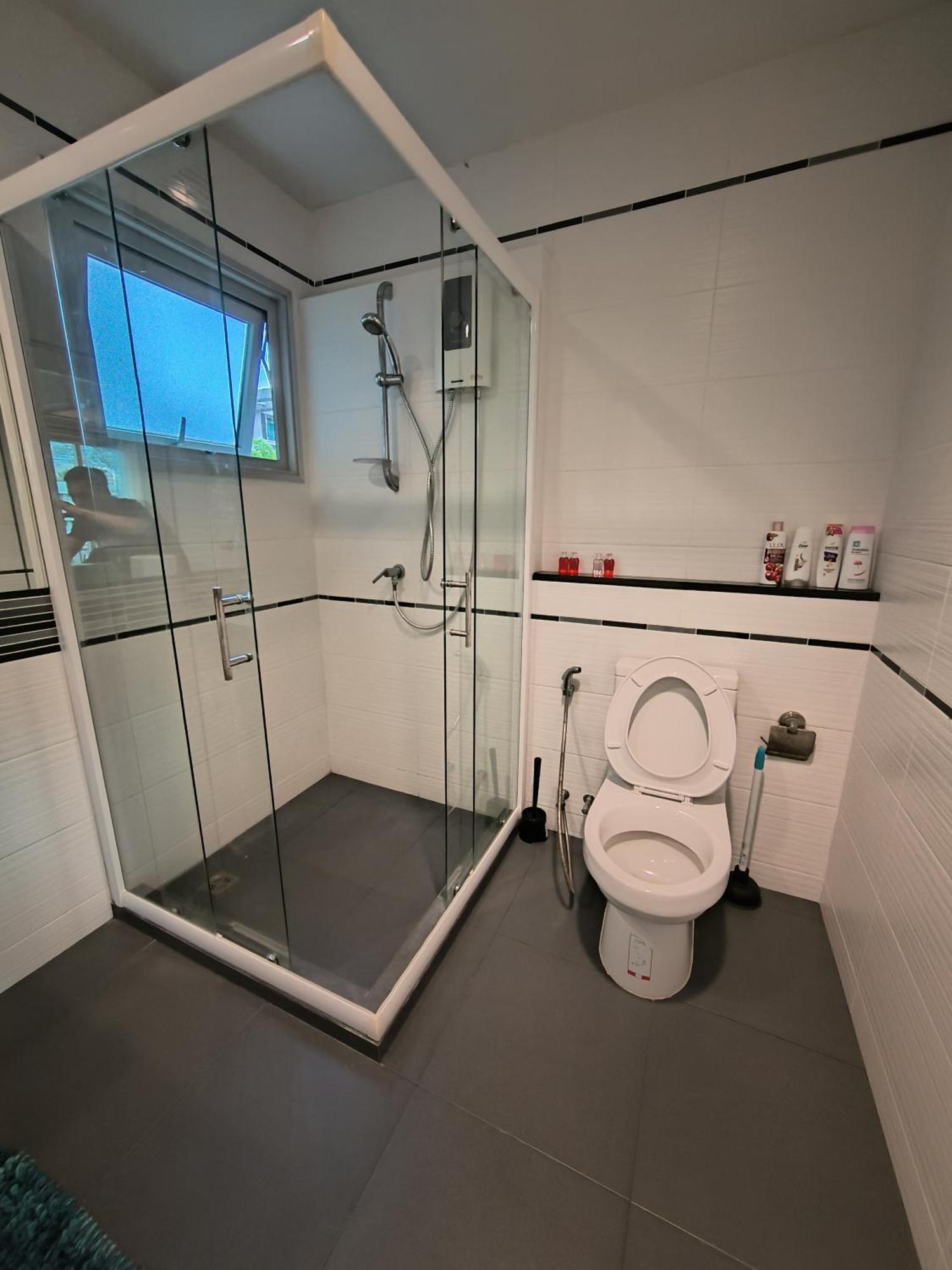 Centric Sea Pattaya Bed & Breakfast Exterior photo